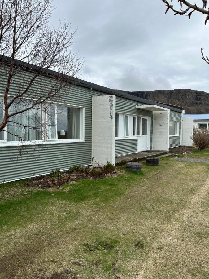 Bjarkarholt Guesthouse Hagi  Exteriör bild